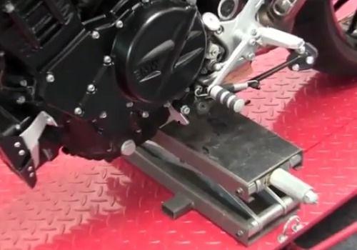 国产机车后减震调节视频