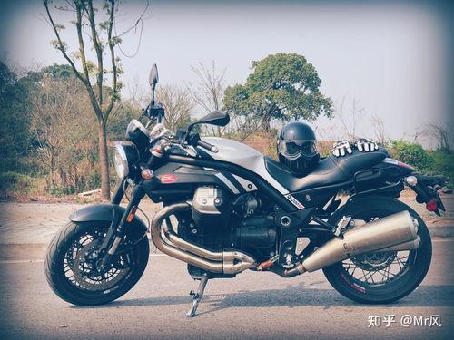 女生摩托国产复古车视频,国产摩托女生驾驭复古车风采展示